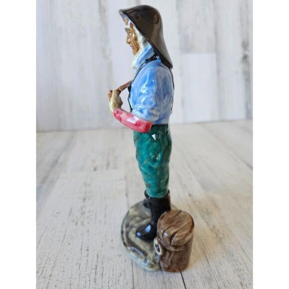 Vintage gort American fisherman Fisher fish CA 1870 bone China figurine sculptur - Picture 2 of 8